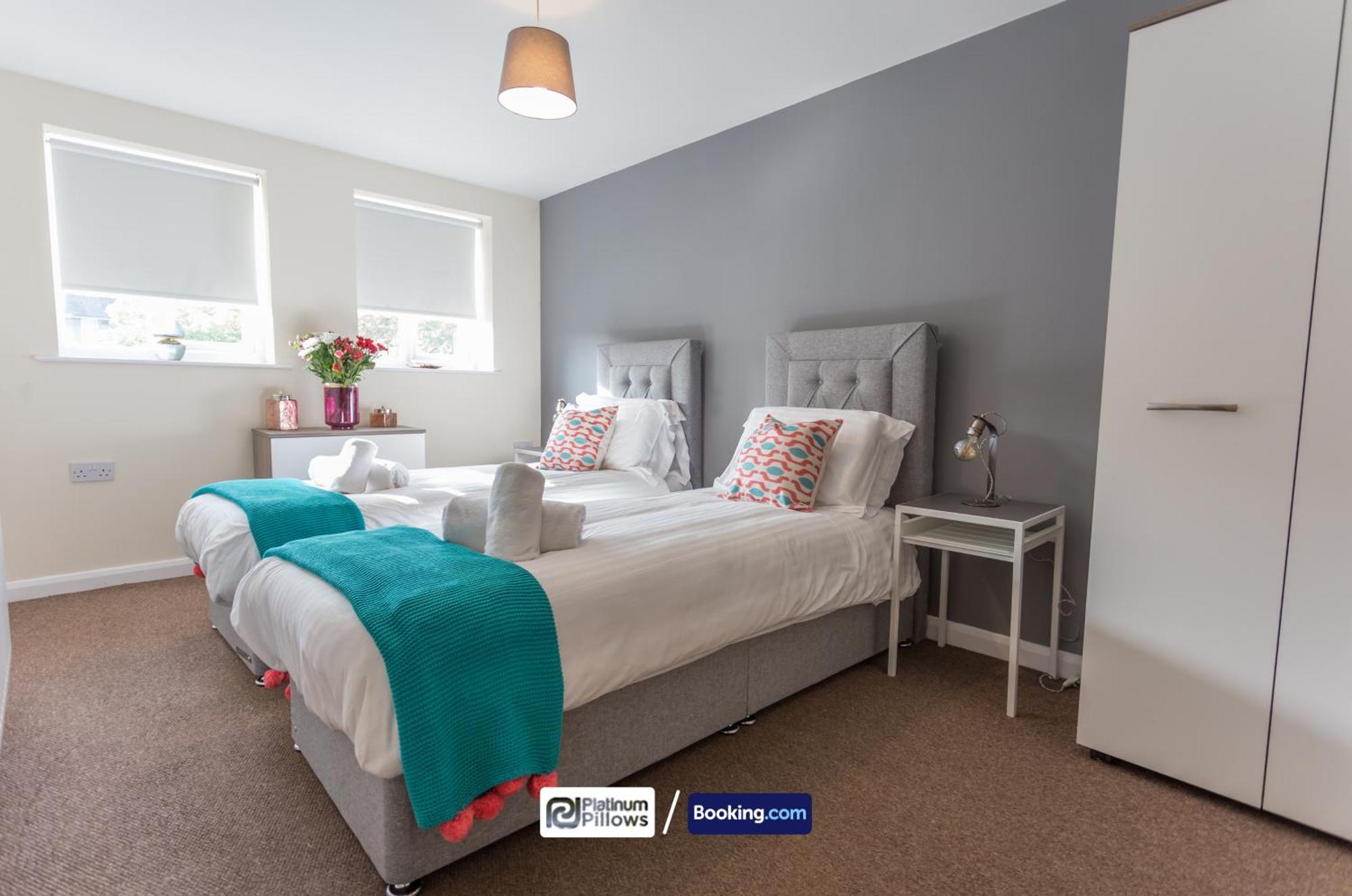 Modern Oxford 2 Bedroom Apartments, Families & Contractor Accommodation, Near John Radcliffe Hospital Exterior photo