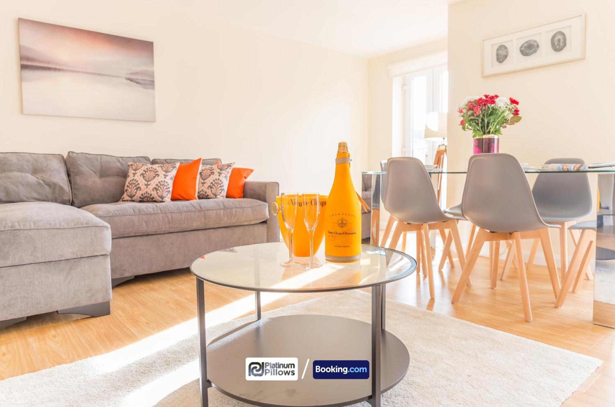 Modern Oxford 2 Bedroom Apartments, Families & Contractor Accommodation, Near John Radcliffe Hospital Exterior photo