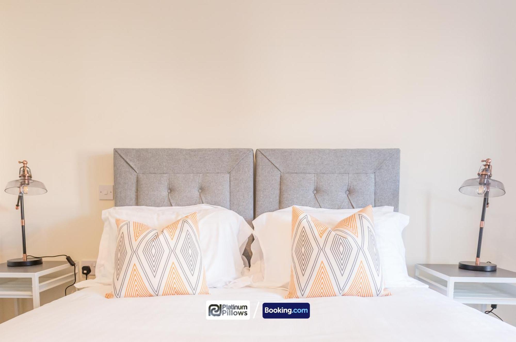 Modern Oxford 2 Bedroom Apartments, Families & Contractor Accommodation, Near John Radcliffe Hospital Exterior photo
