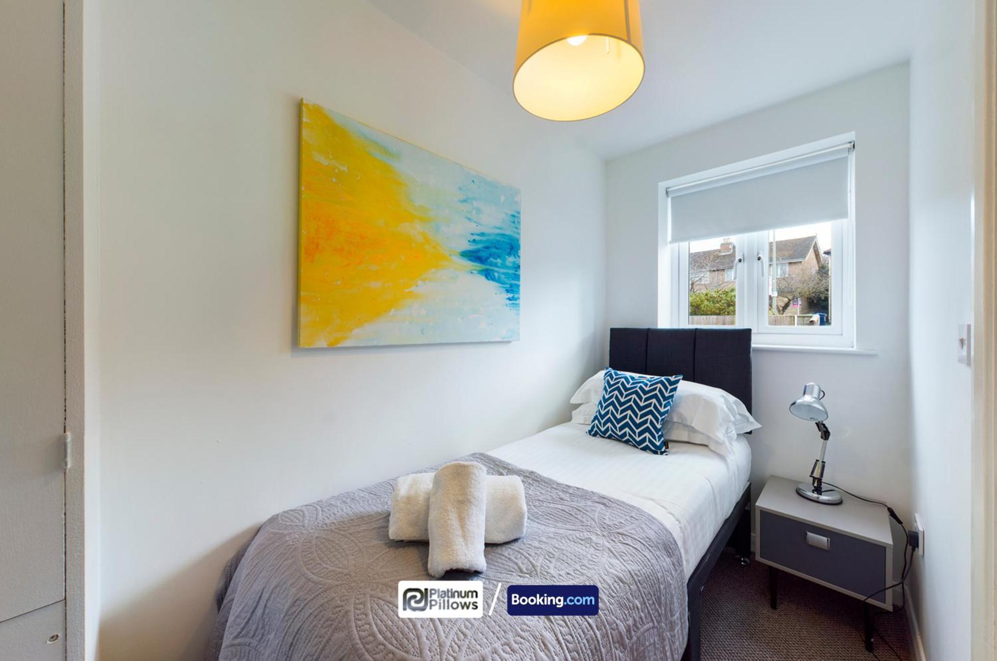 Modern Oxford 2 Bedroom Apartments, Families & Contractor Accommodation, Near John Radcliffe Hospital Exterior photo