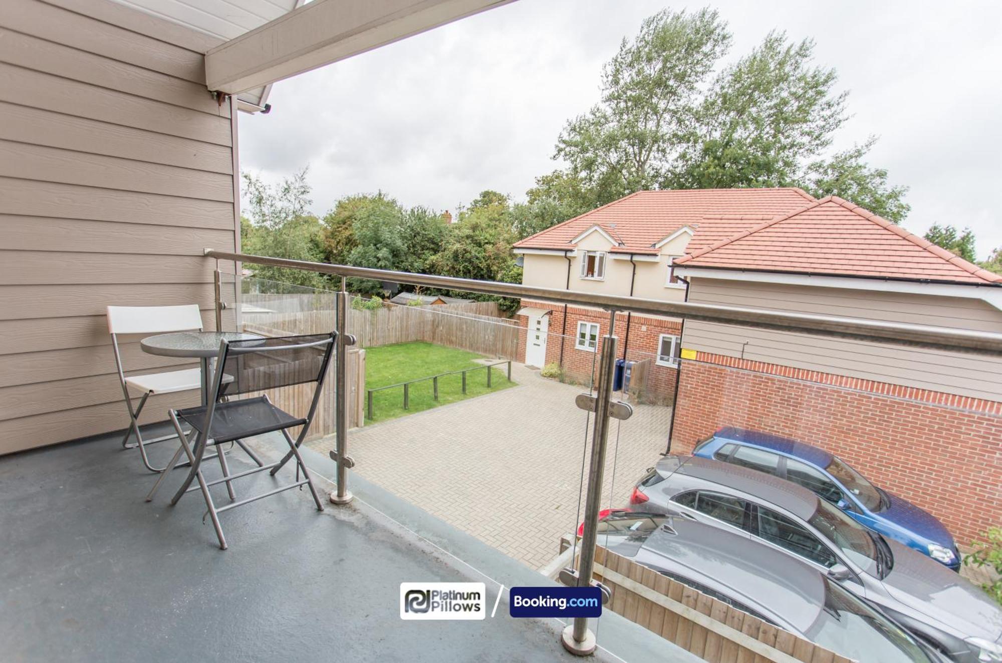 Modern Oxford 2 Bedroom Apartments, Families & Contractor Accommodation, Near John Radcliffe Hospital Exterior photo