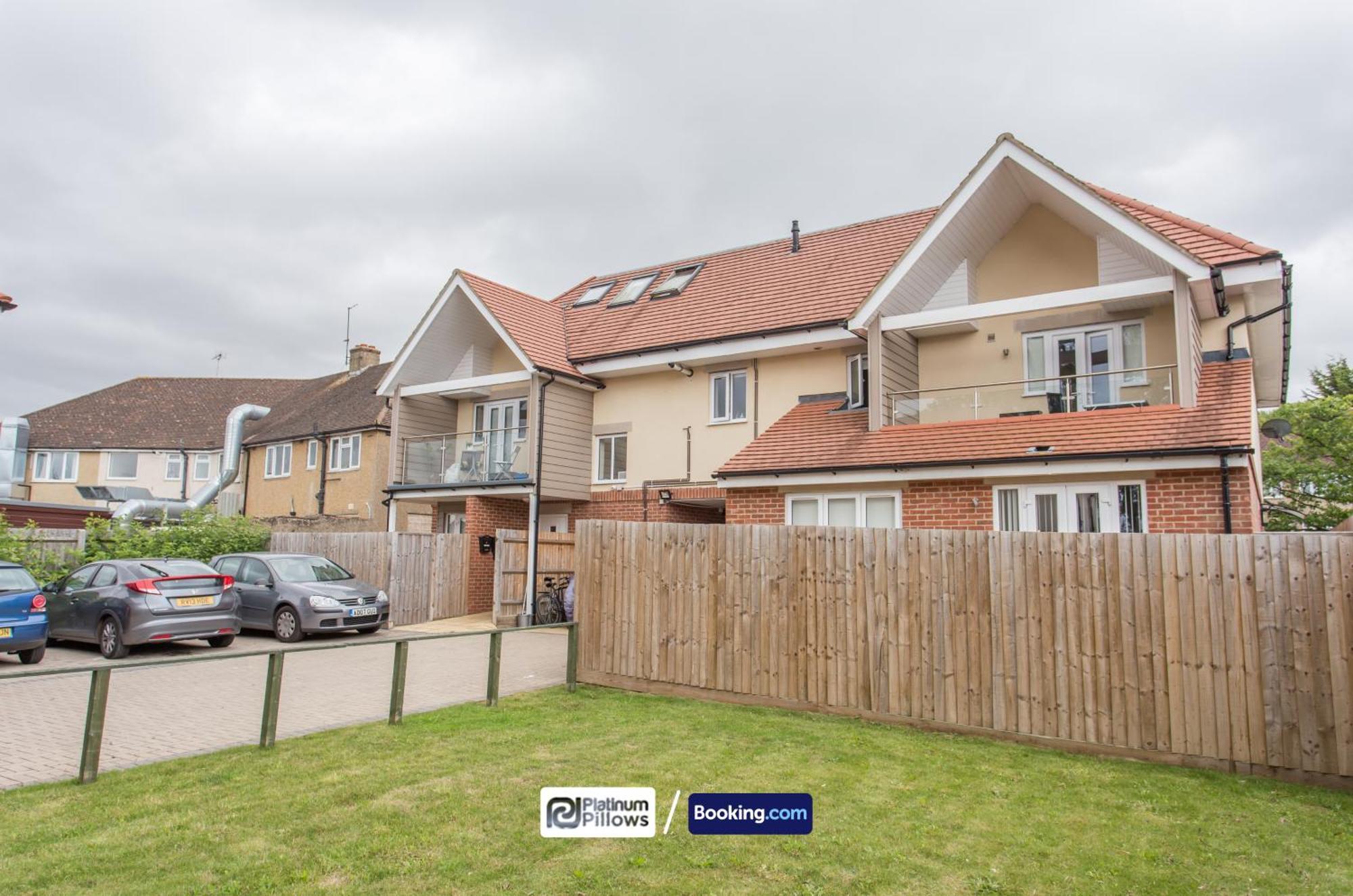 Modern Oxford 2 Bedroom Apartments, Families & Contractor Accommodation, Near John Radcliffe Hospital Exterior photo