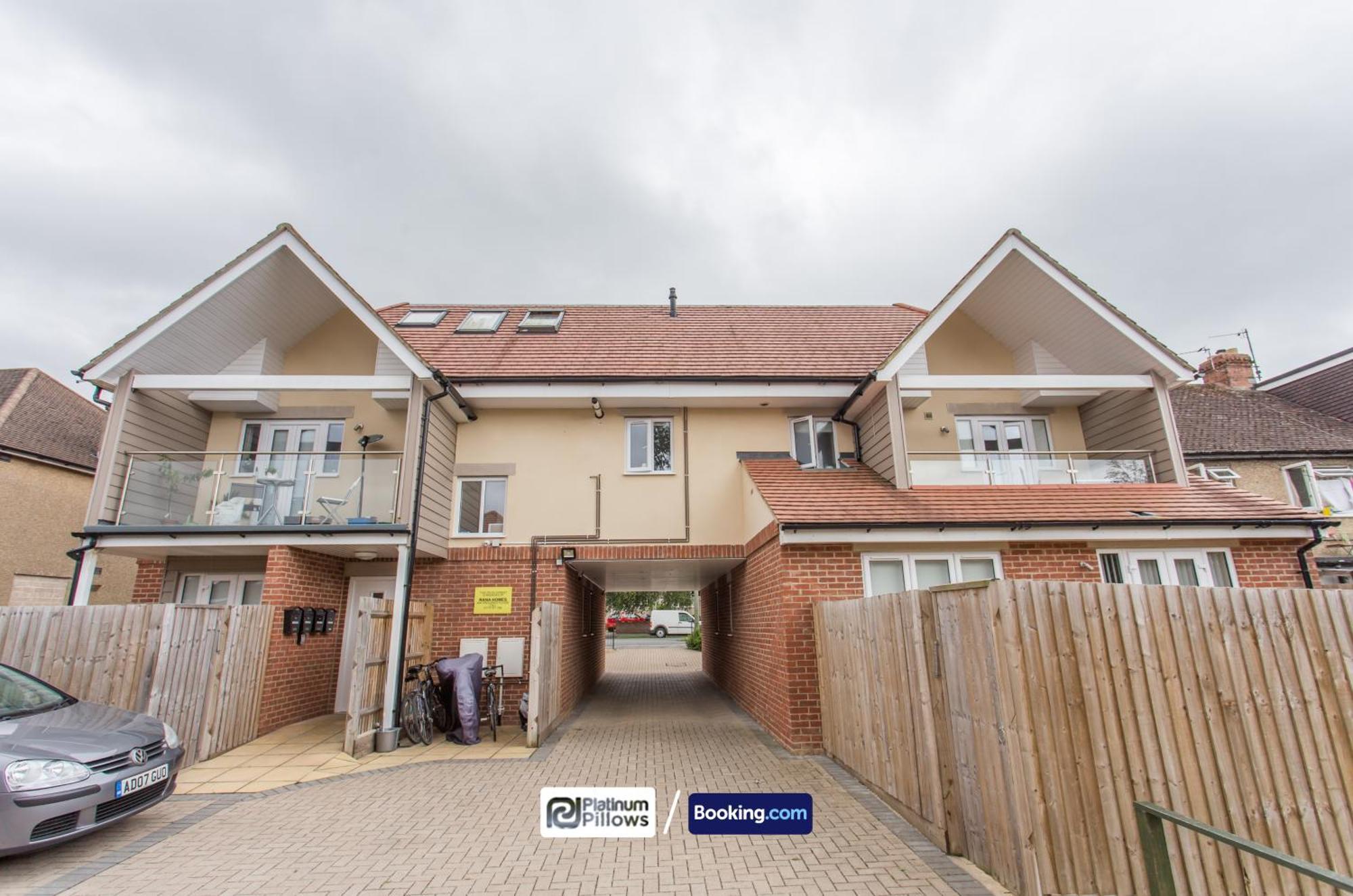 Modern Oxford 2 Bedroom Apartments, Families & Contractor Accommodation, Near John Radcliffe Hospital Exterior photo