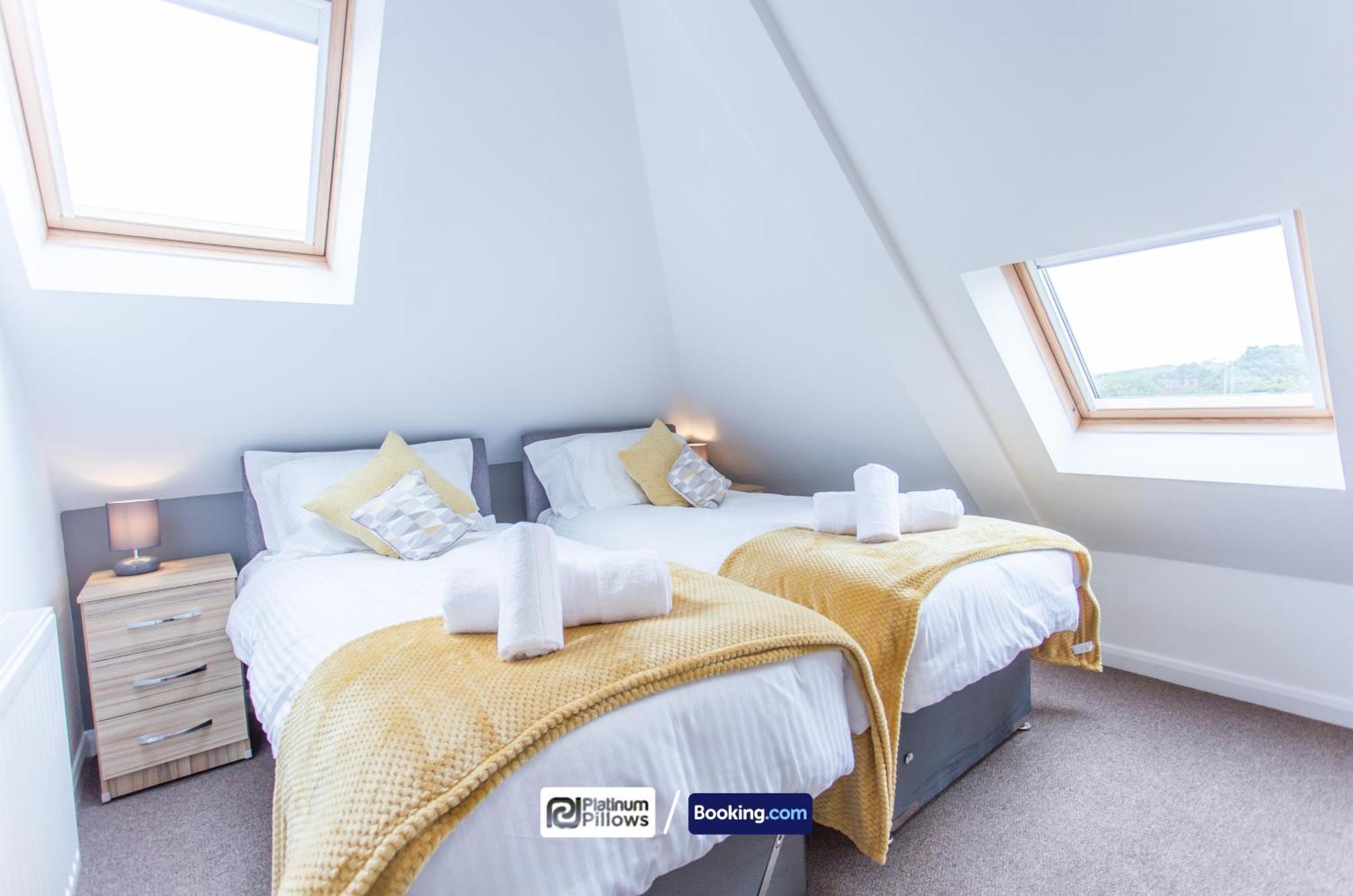 Modern Oxford 2 Bedroom Apartments, Families & Contractor Accommodation, Near John Radcliffe Hospital Exterior photo